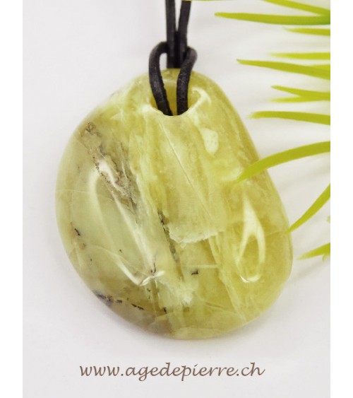 Opale jaune galet pendentif