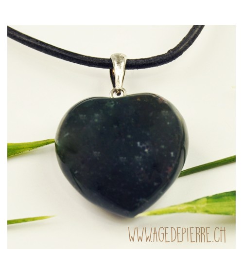 Héliotrope ( jaspe sanguin) pendentif coeur