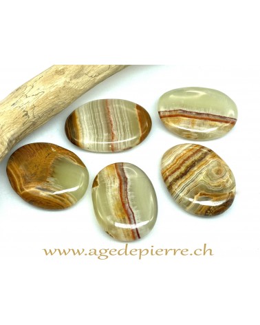 Aragonite verte en galet plat