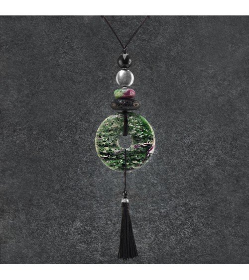 Pendentif comprenant un donut de rubis zoïsite de 50mm, lave, argent 925 et pompon