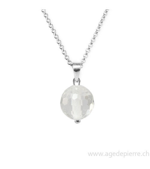 Pendentif sphère facettée en cristal de roche avec chaîne en argent 925