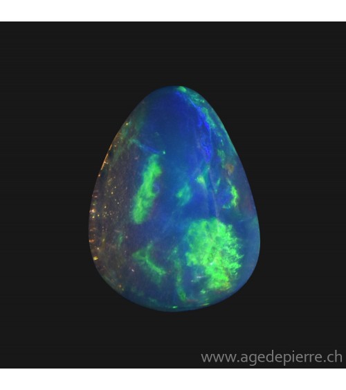Opale welo, Ethiopie. Dimensions: 11,4/ 7,91/ 4,01mm