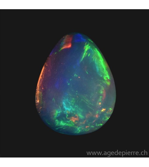Opale welo, Ethiopie. Dimensions: 11,45 / 8,72 / 4,49 mm