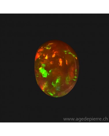 Opale welo, Ethiopie. Dimensions: 8,51 / 6,56 / 5,07 mm