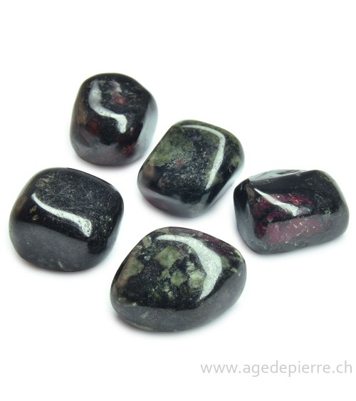 Eudyalite galet rond
