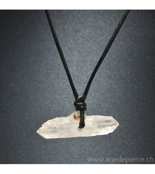 Cristal de roche brut monté en pendentif