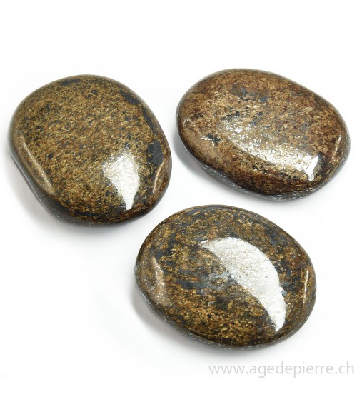 Bronzite en galet plat