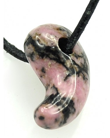 Rhodonite Magatama montée en pendentif L'Âge de pierre Vevey