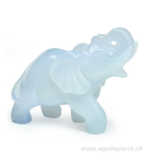 Calcédoine éléphant sculpté l'Âge de pierre Vevey