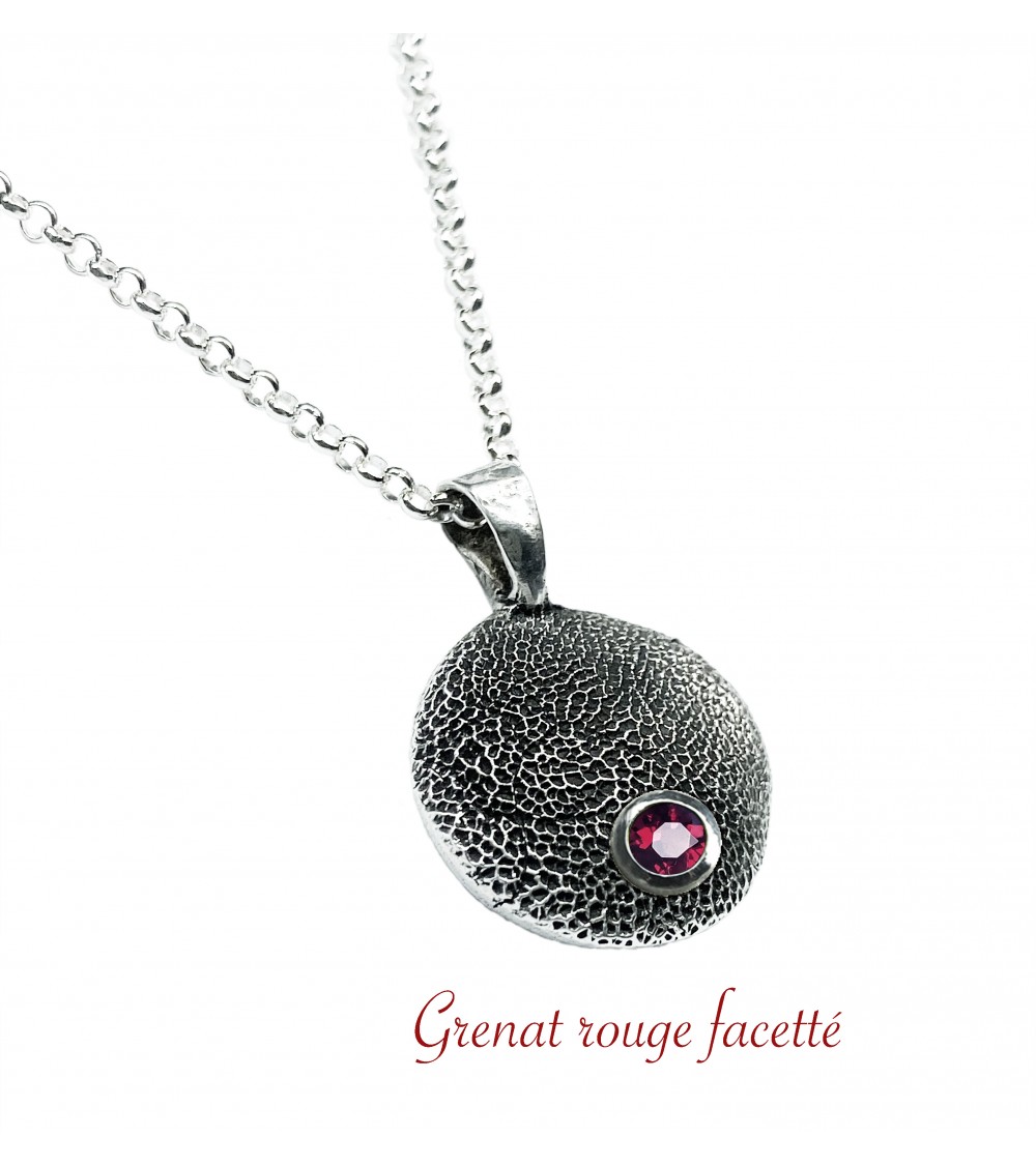 grenat rouge facett&eacute;