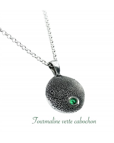 Tourmaline verte en cabochon