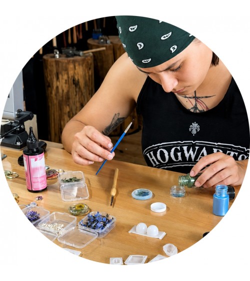 Atelier cr&eacute;ation de bijoux emprunte v&eacute;g&eacute;tal r&eacute;sine du 29 ao&ucirc;t 2026